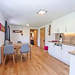 Renauer By Interhome Appartement Mösern