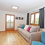 Renauer By Interhome Appartement Mösern