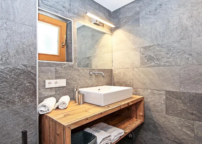 Renauer By Interhome * Мёзерн